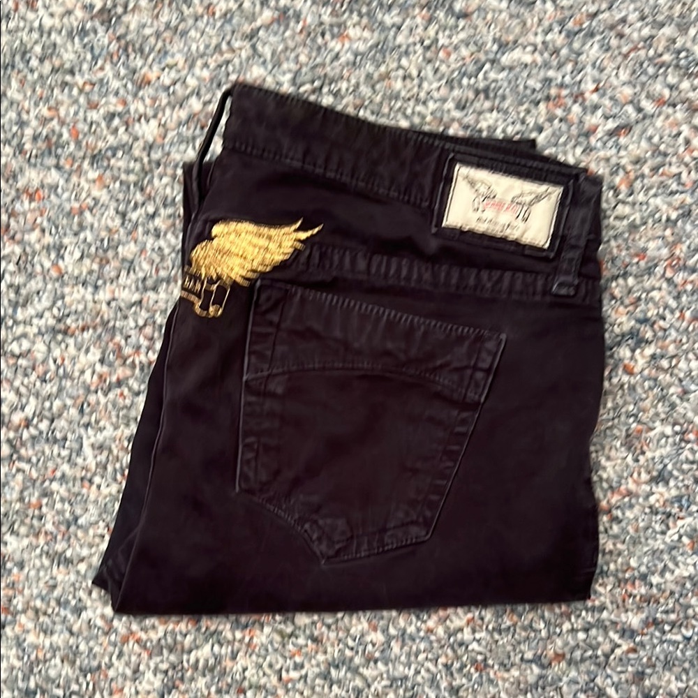 Women’s Robins Jeans 34x34 navy blue with Gold Embroidery